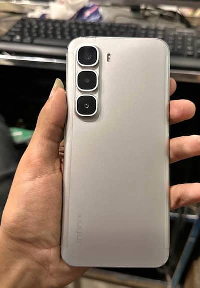 Infinix Hot 60 Pro +
