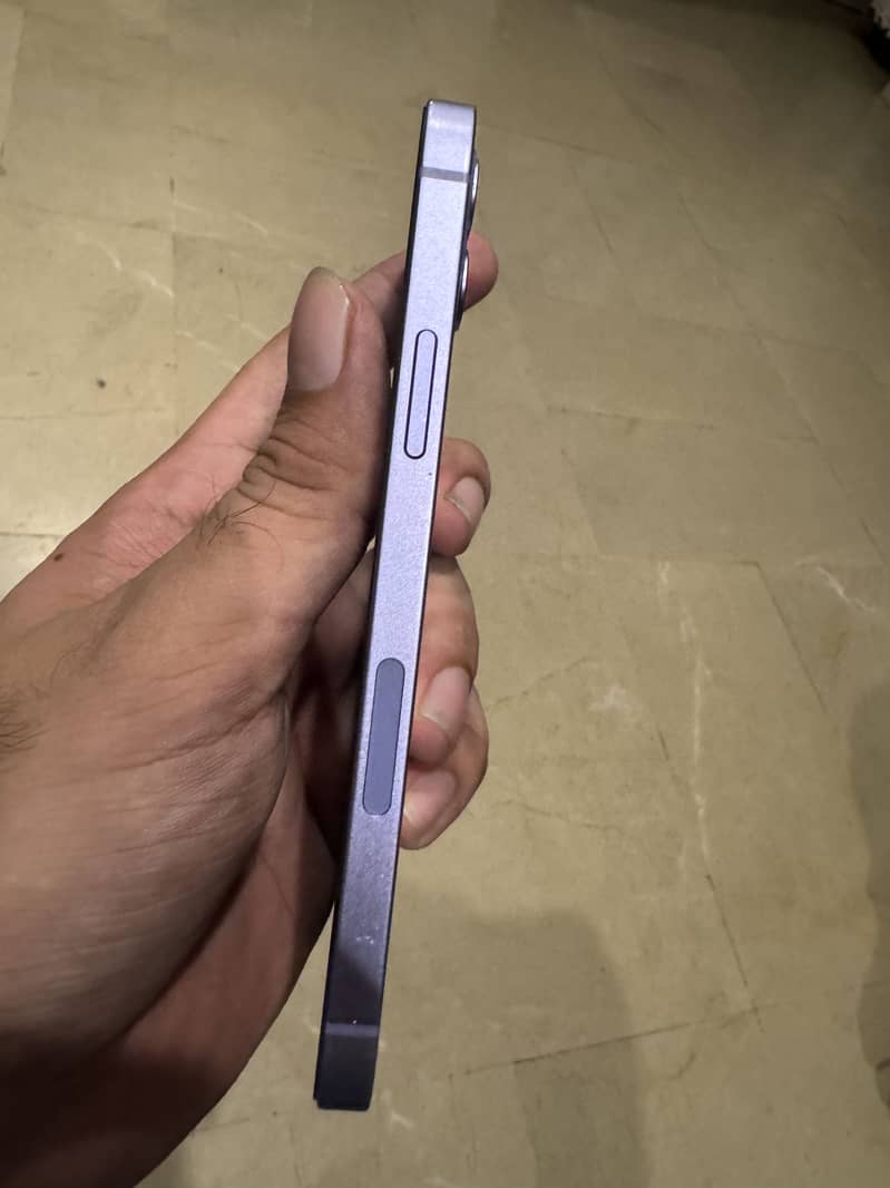 Apple iPhone 12 5