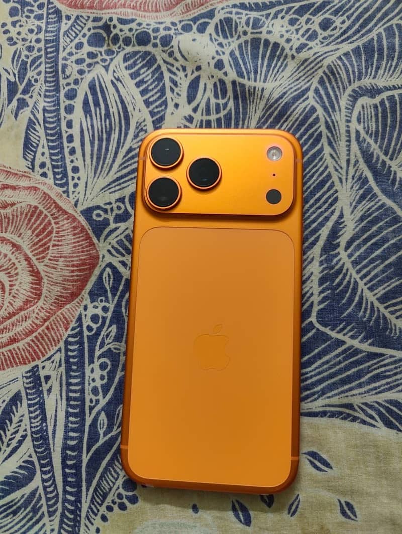 Apple iPhone 17 Pro Max 2