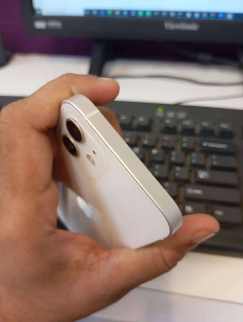 Apple iPhone 12 2