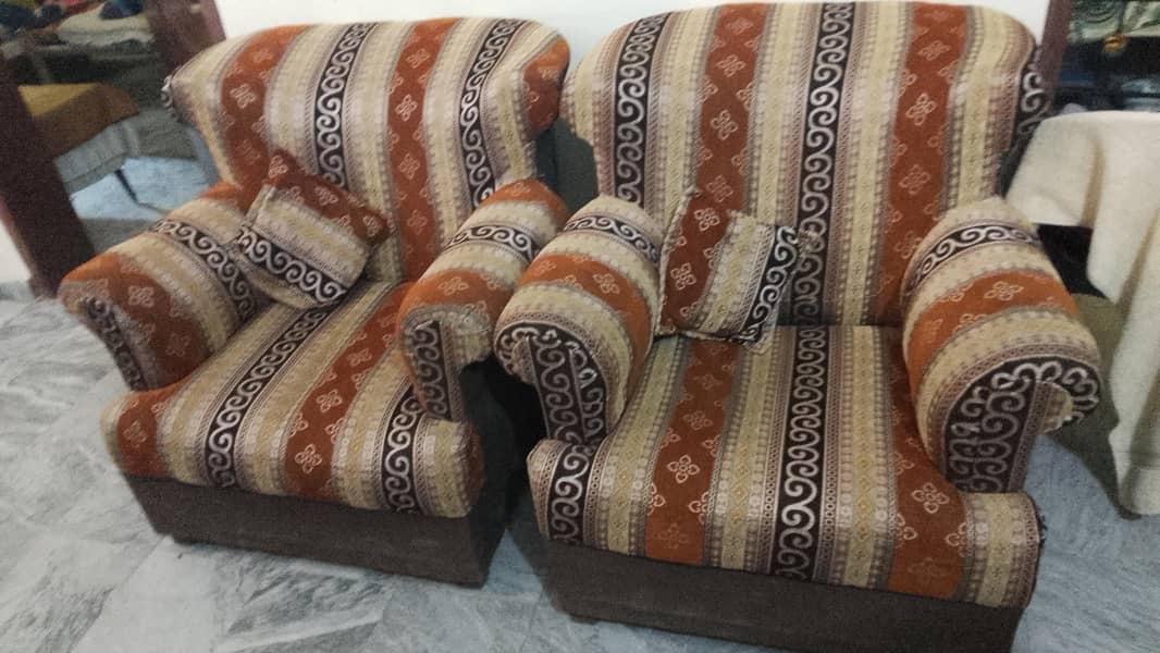 4 seater Sofa Set Demand 25k 0