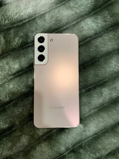 Samsung S22 Mint Condition