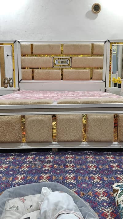 Bad +Drasing Table + 2 Side Table  Offer  Price