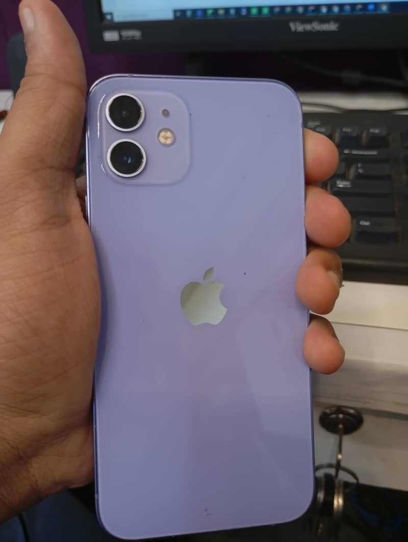 Apple iPhone 12 1