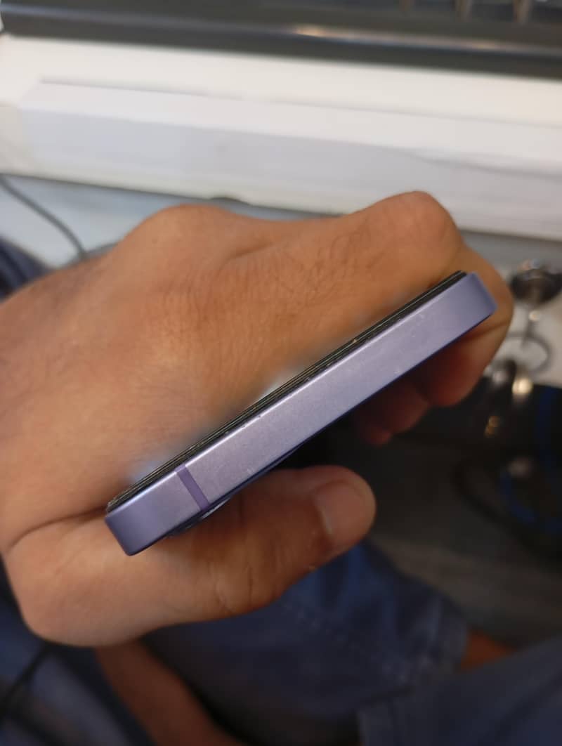 Apple iPhone 12 2