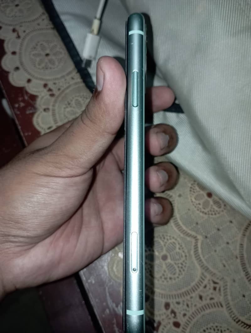 Apple iPhone 11 2