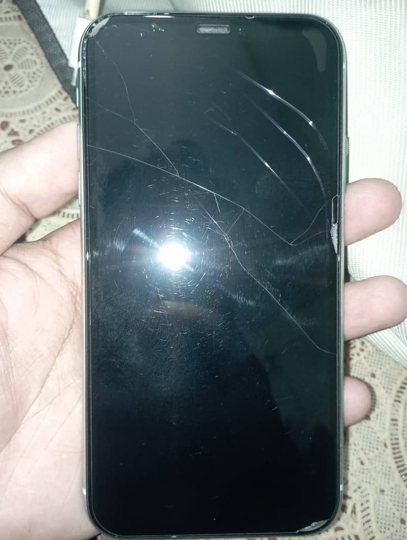 Apple iPhone 11 3