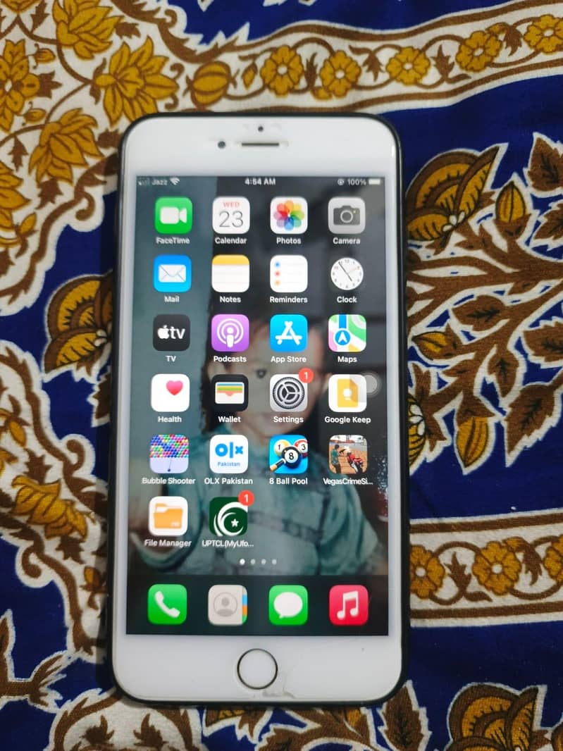 Apple iPhone 6S Plus 0