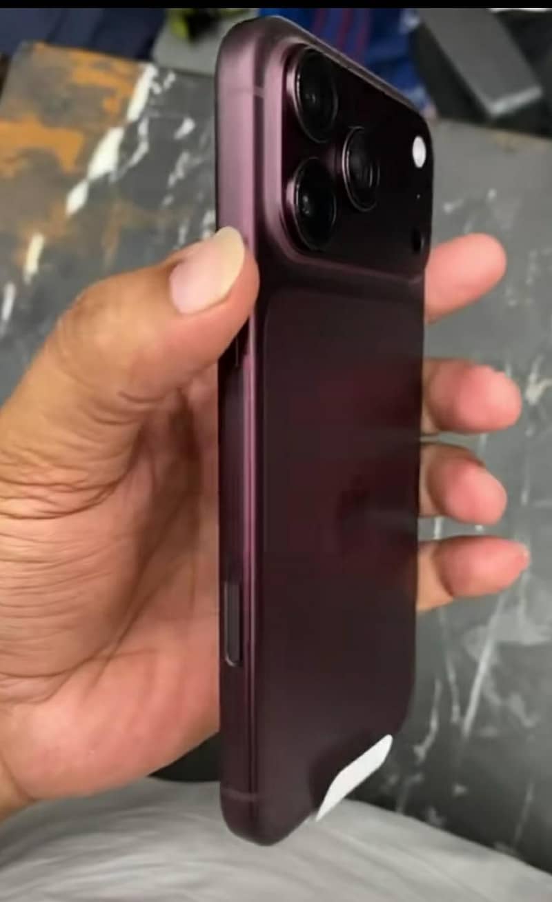 Apple iPhone 18 Pro Max 1