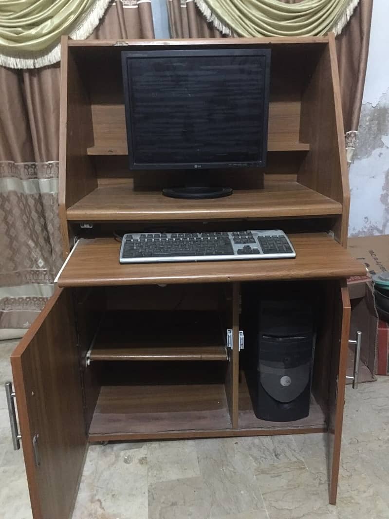 Wood computer table. with computer 1