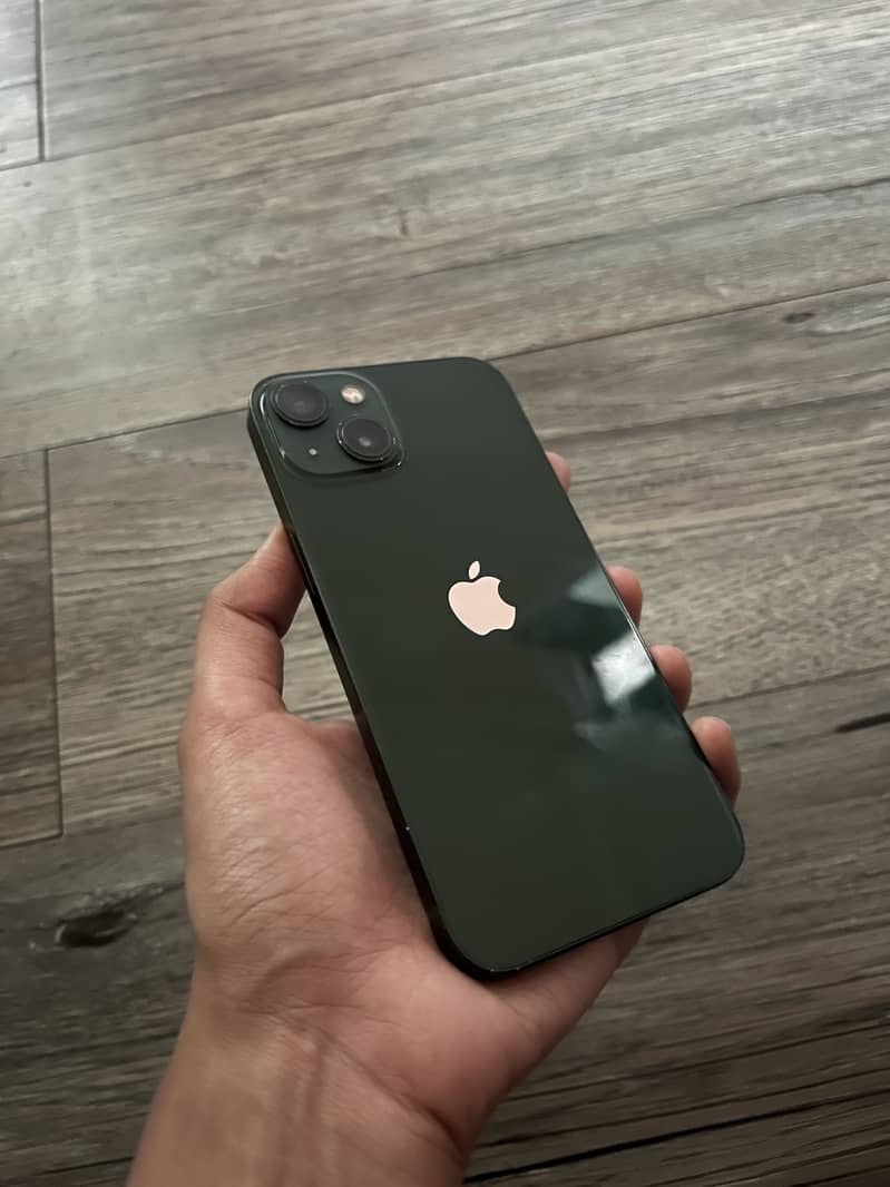 Apple iPhone 13 2