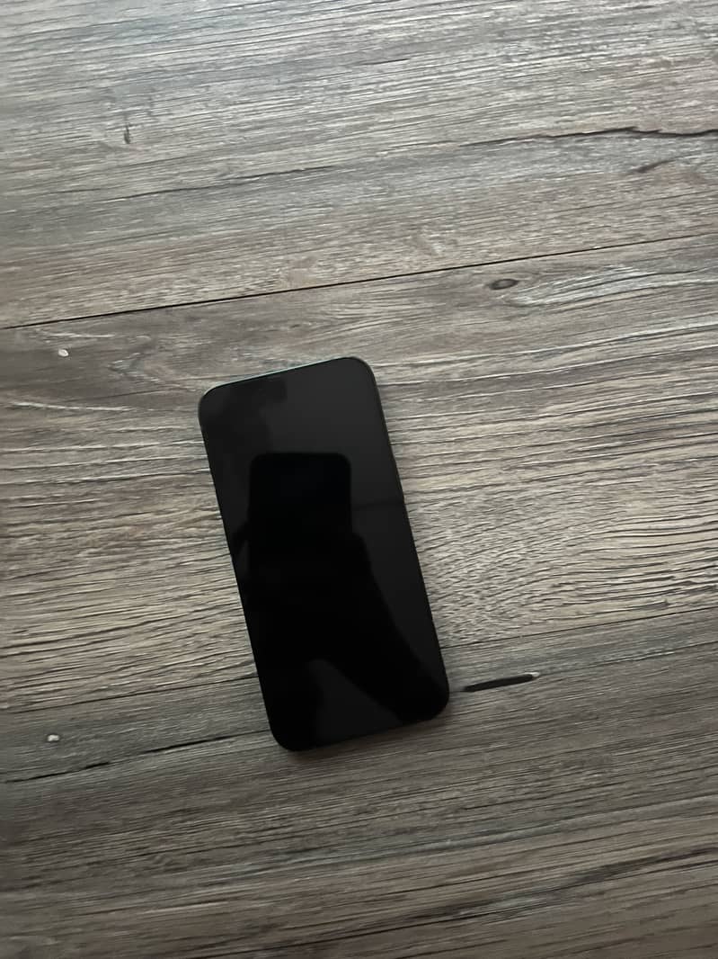 Apple iPhone 13 5