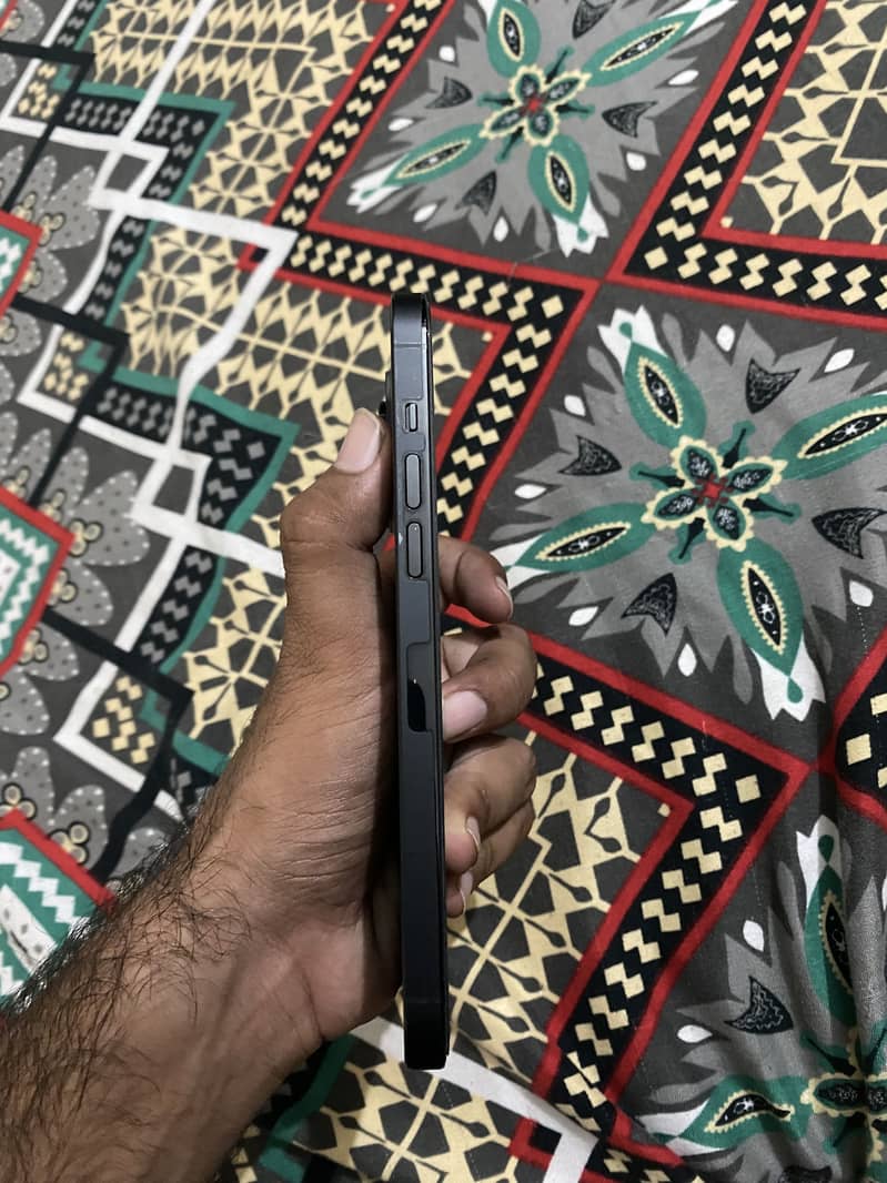 iphone 14 pro max 5