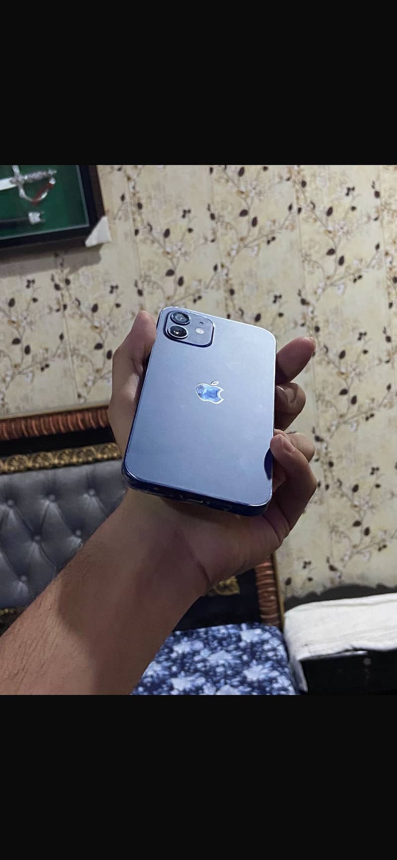 Apple iPhone 12 4