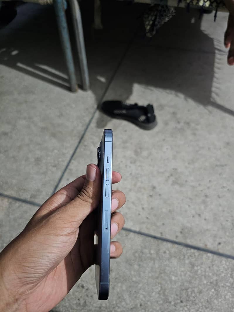 Apple iPhone 13 Pro 4