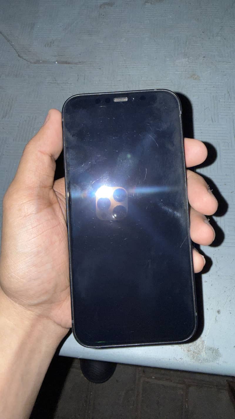 Apple iPhone 12 7