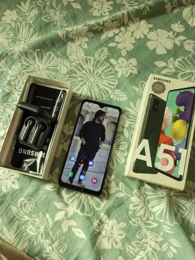 Samsung a51 with airbird 6gb 128gb