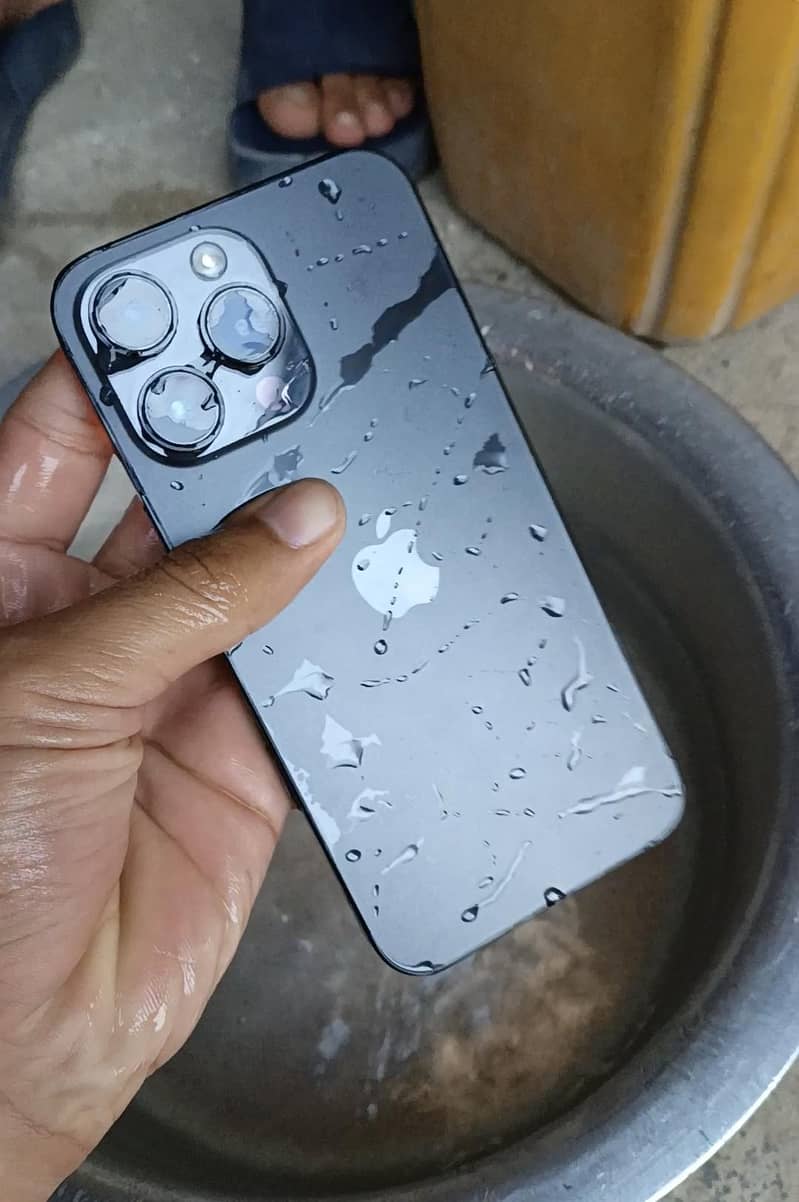 Apple iPhone 14 Pro Max 0