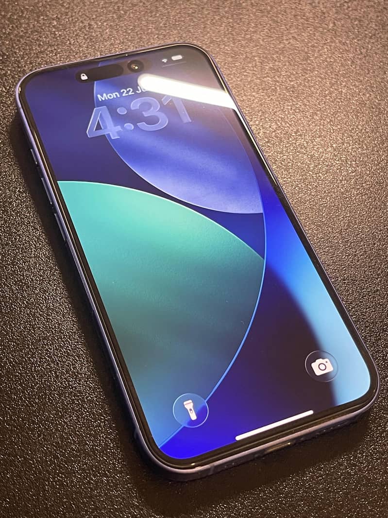 Apple iPhone 16 2