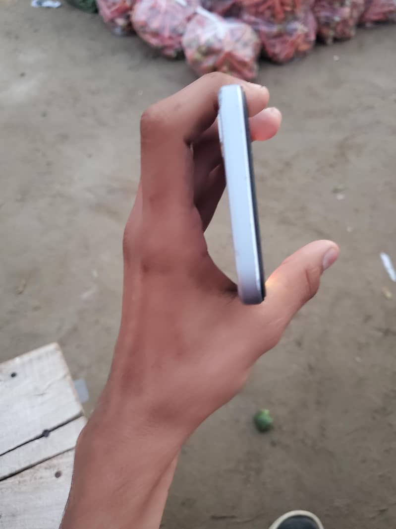 OPPO A6k 4