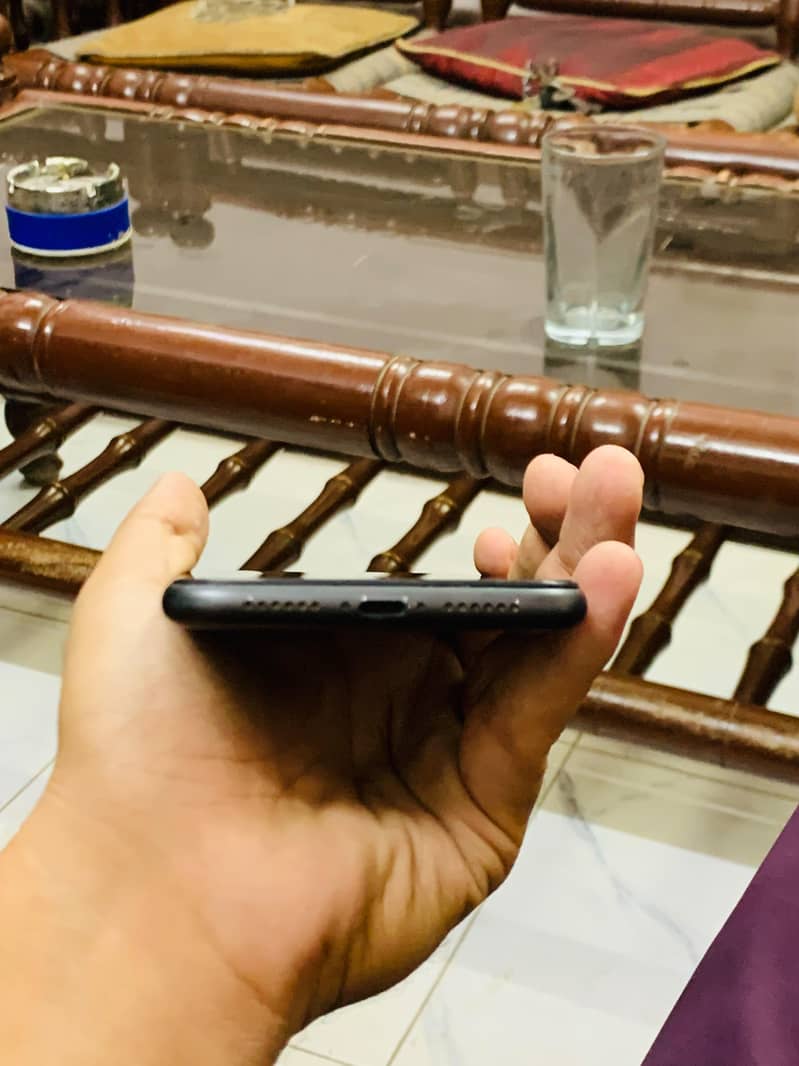 Apple iPhone 11 2