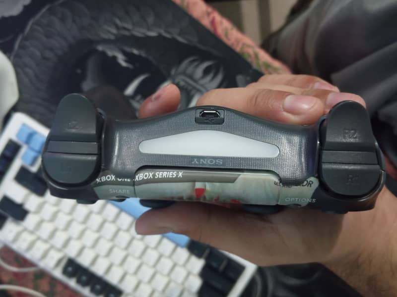 PS4 controller 2