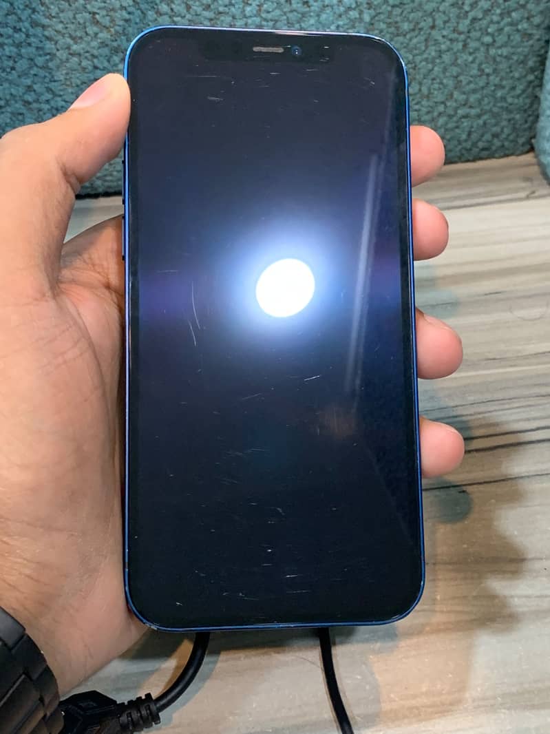 Apple iPhone 12 3