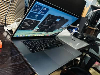 MacBook Pro 16-inch (2019) – Core i9 / 16GB RAM { 1TB}/ 4GB Graphics