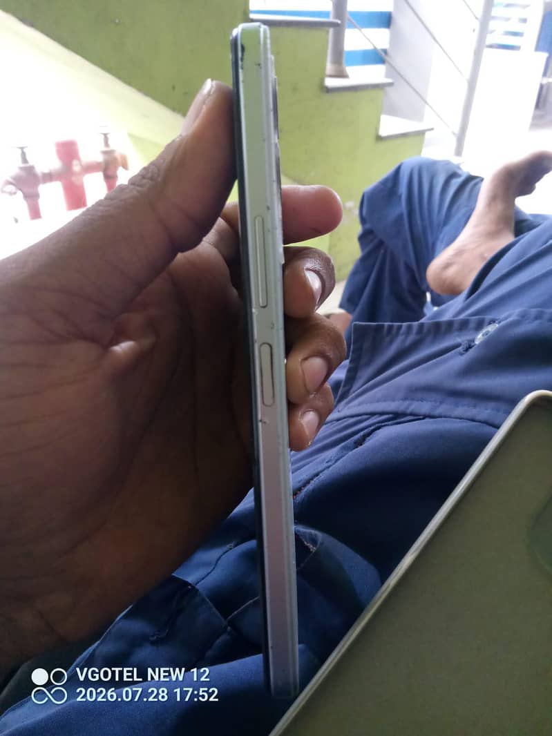 Infinix Note 12 5
