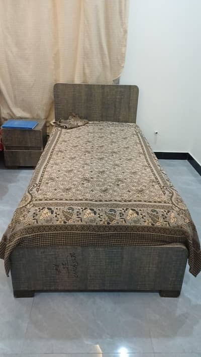 2 Single beds with side board and spring mattresses
