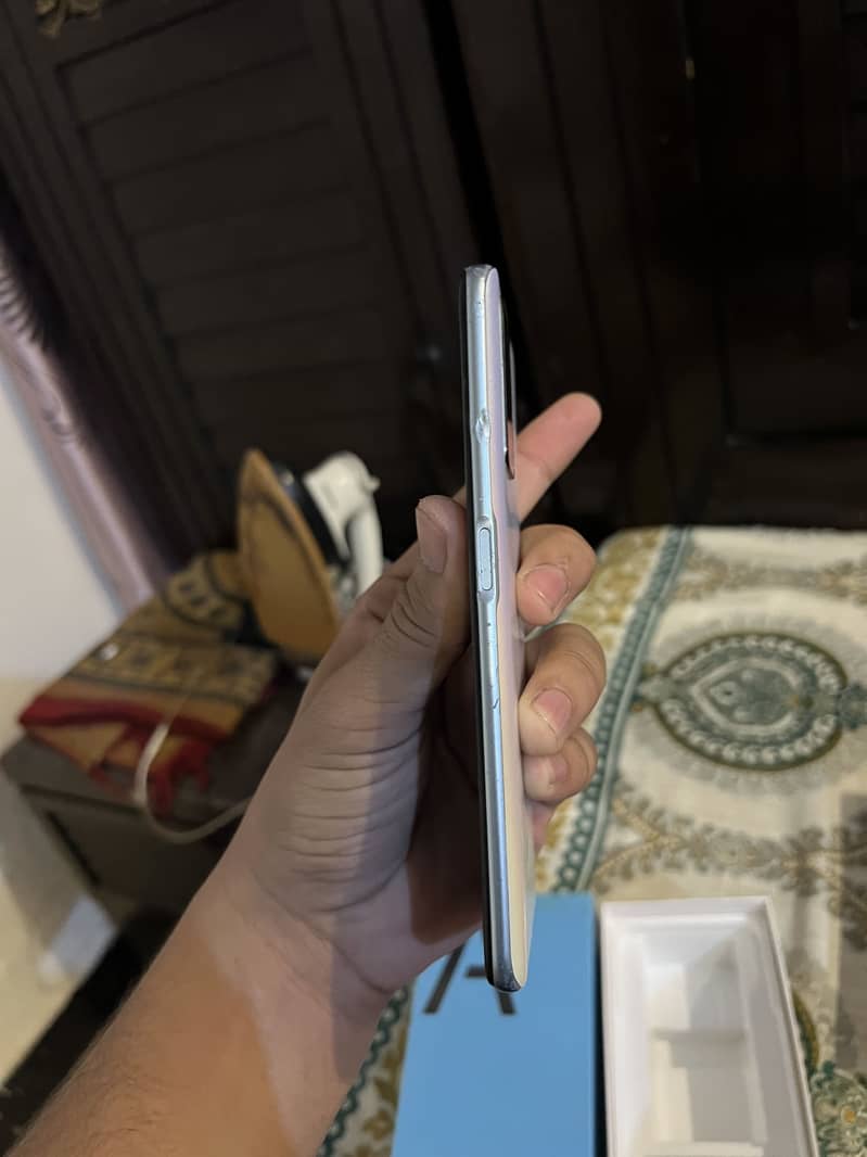 OPPO A76 7