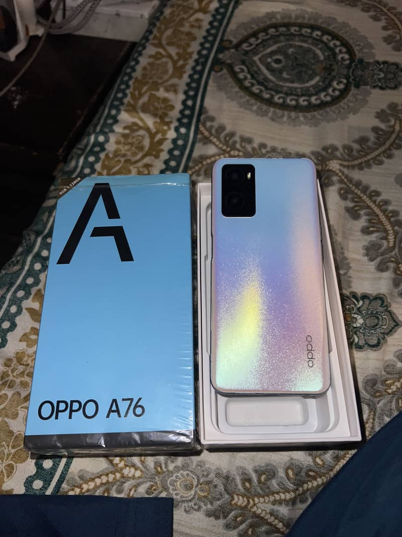 OPPO A76 1