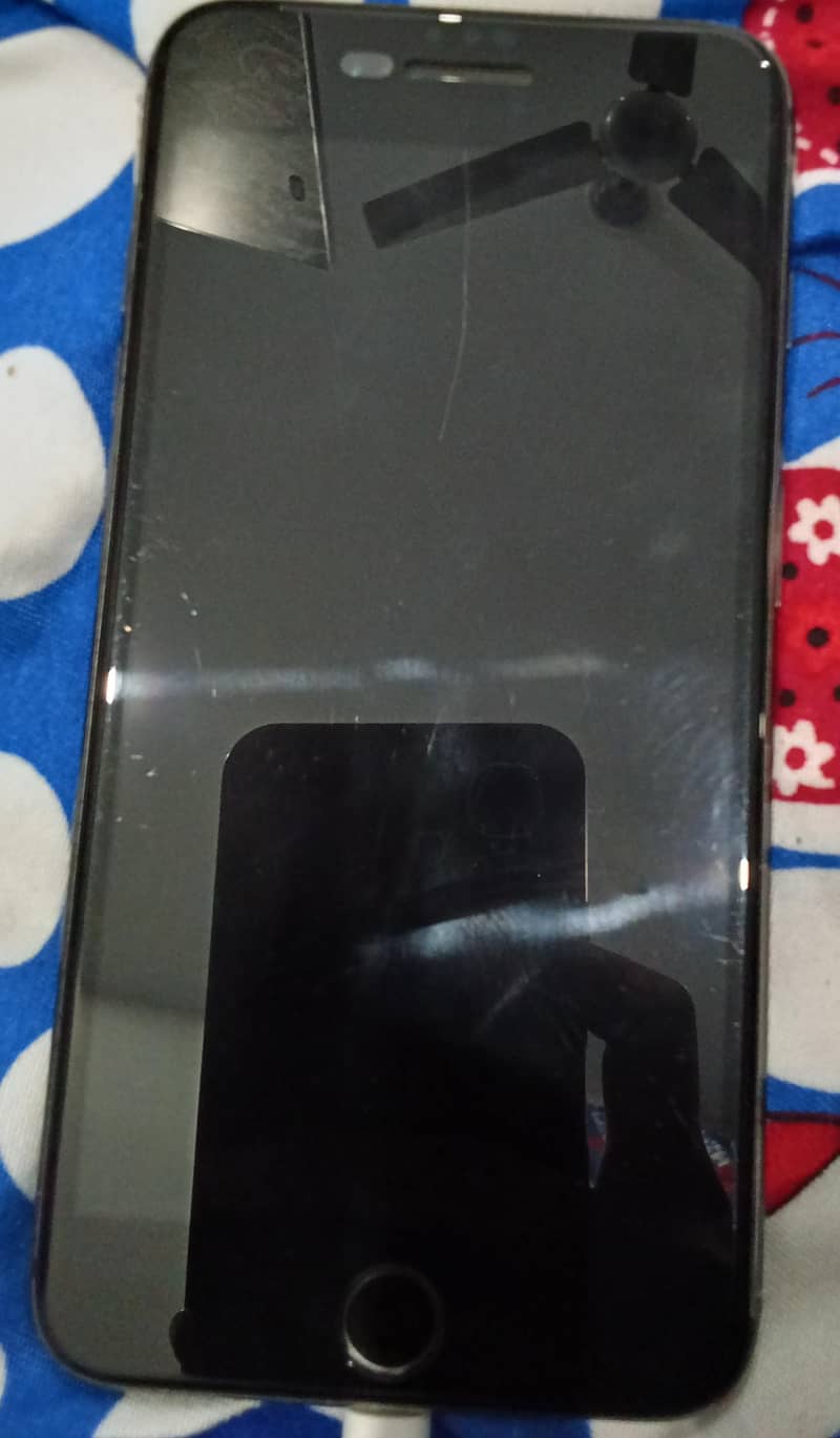 Apple iPhone 8 Plus 1