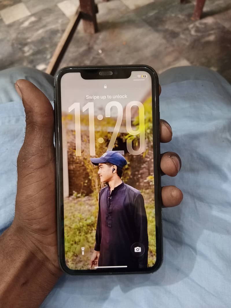 Apple iPhone 11 7