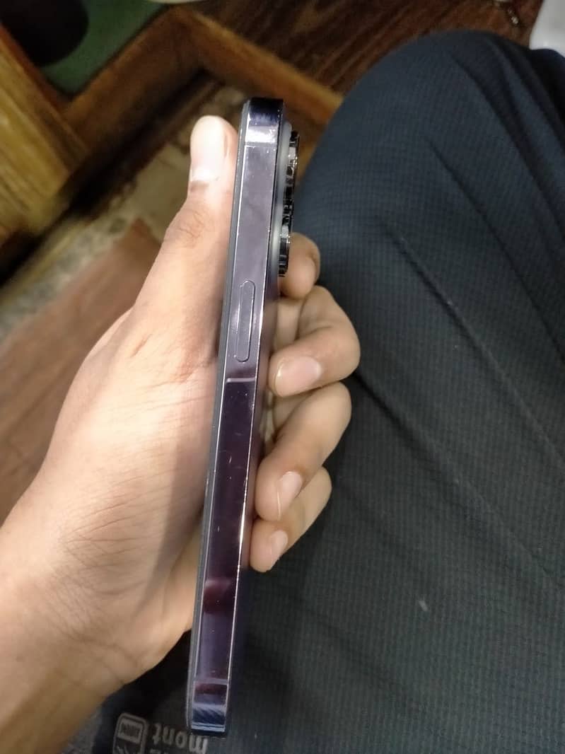 Apple iPhone 14 Pro 1