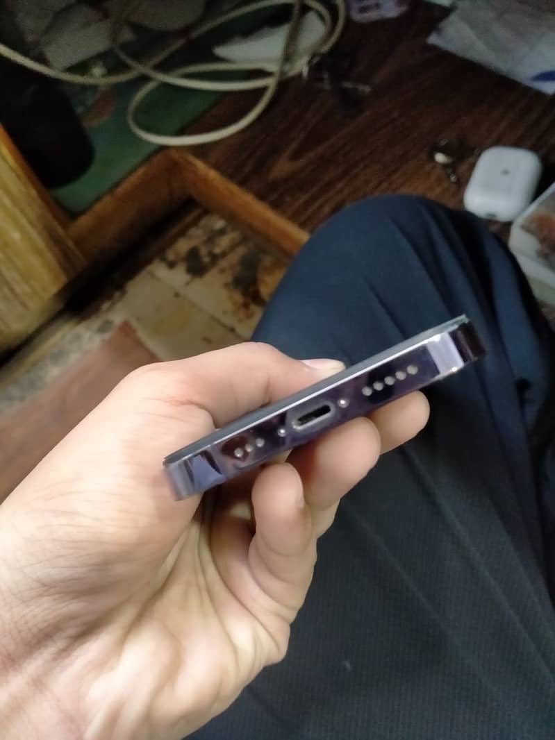 Apple iPhone 14 Pro 2