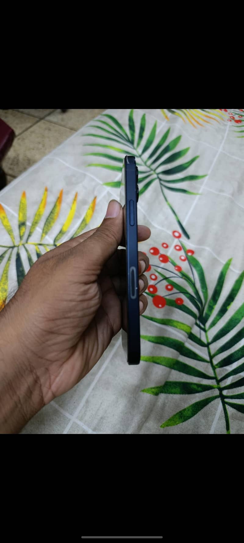 Apple iPhone 12 2