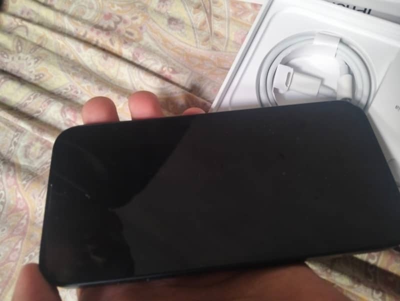 Apple iPhone 13 1