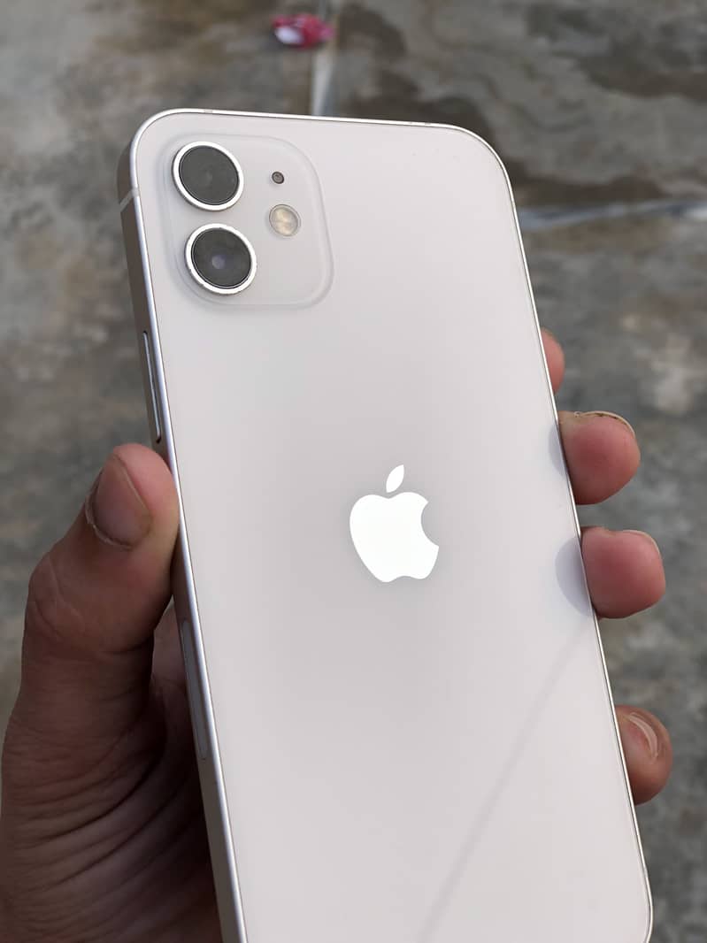 Apple iPhone 12 0