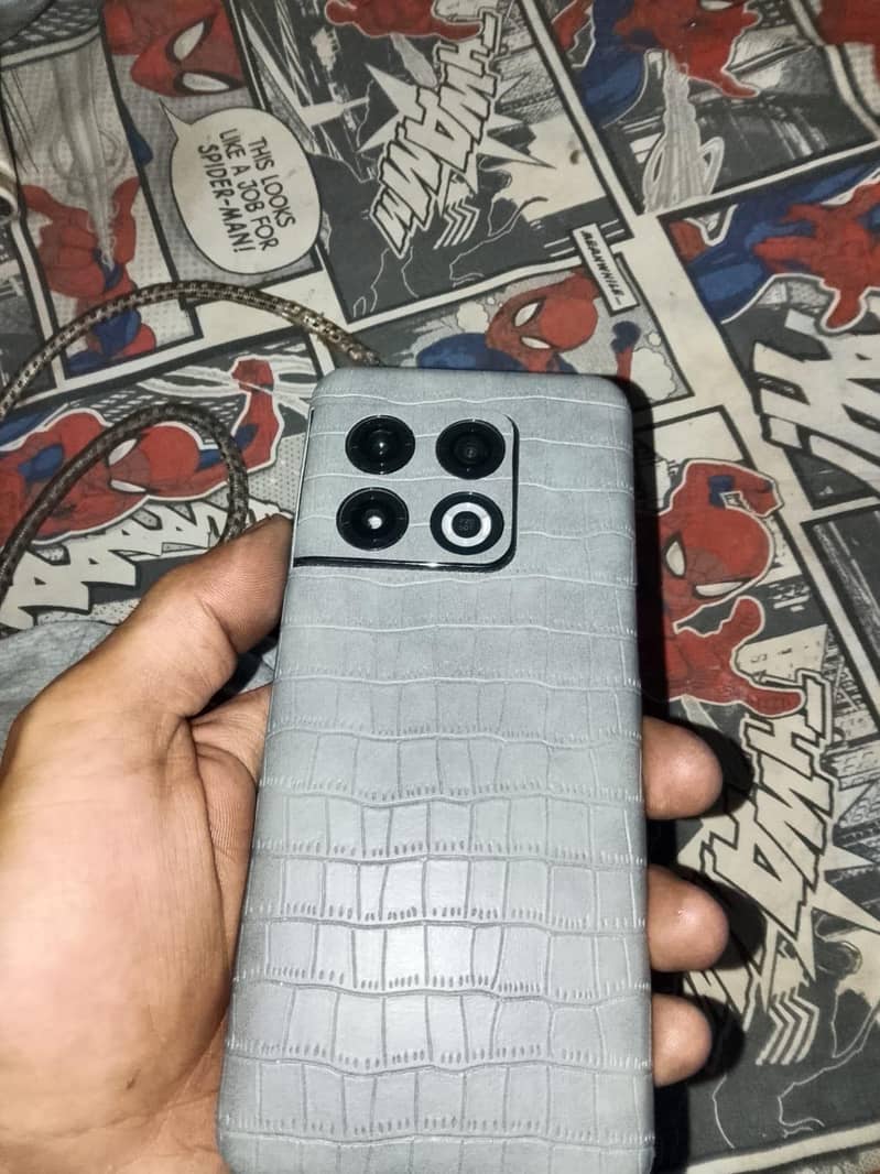 One Plus 10 Pro 1