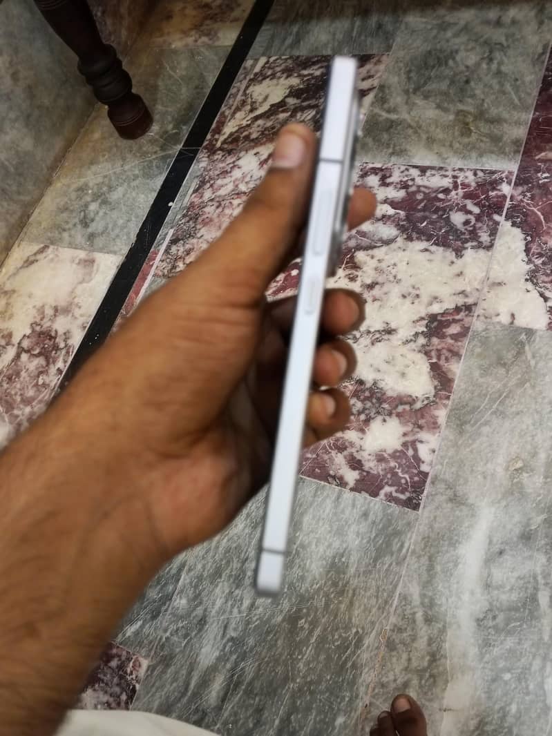 Infinix 4
