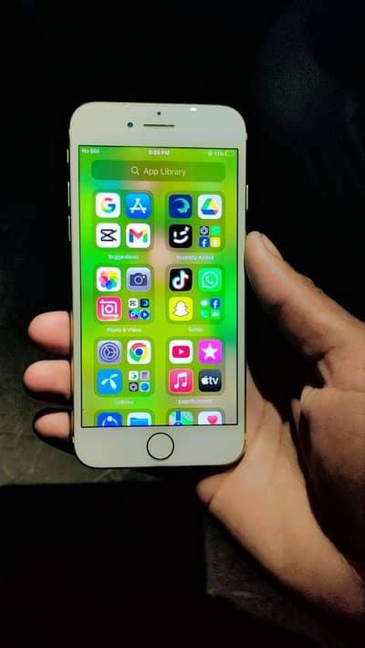 Apple iPhone 7