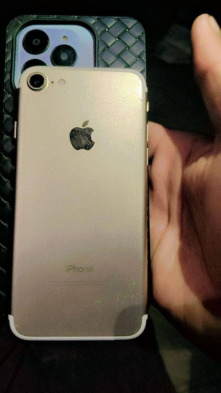 Apple iPhone 7 5