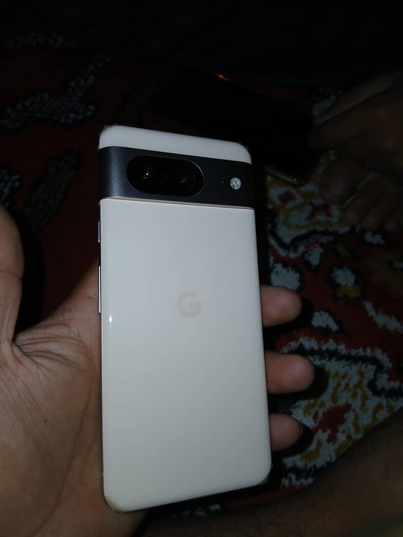 Google Pixel 8 6