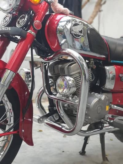 Honda bike for sale CD 200 cc road master all bike okay