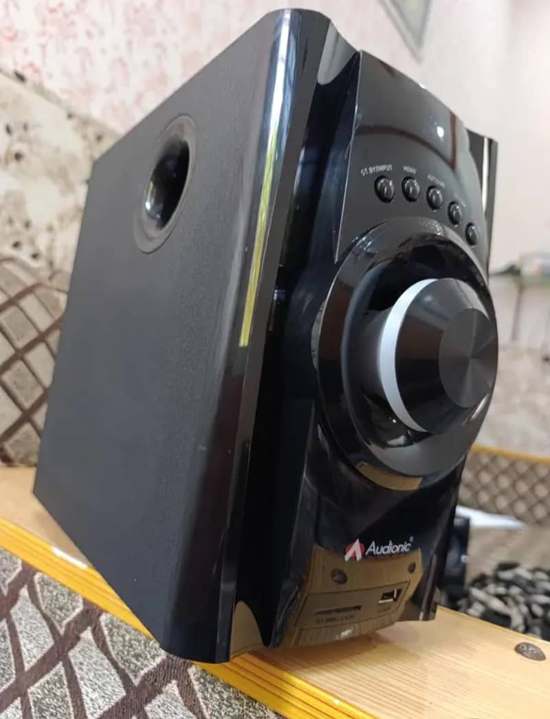 Audionic mega 40 Buffer Brand New Condition 3