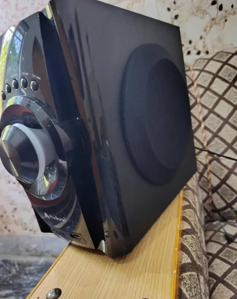 Audionic mega 40 Buffer Brand New Condition 5