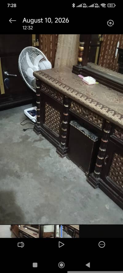 Condition 10/8 no break no damage side table draw railing