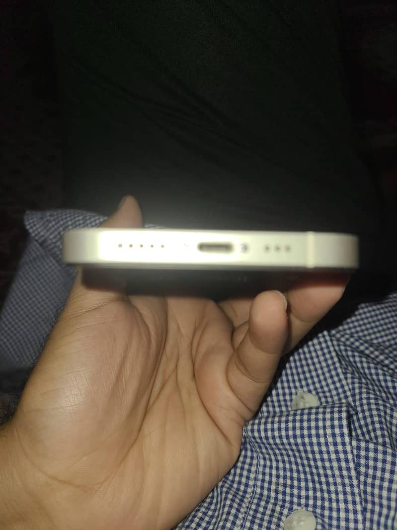 Apple iPhone 12 7