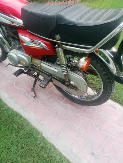 Honda 125 Johar town Lahore